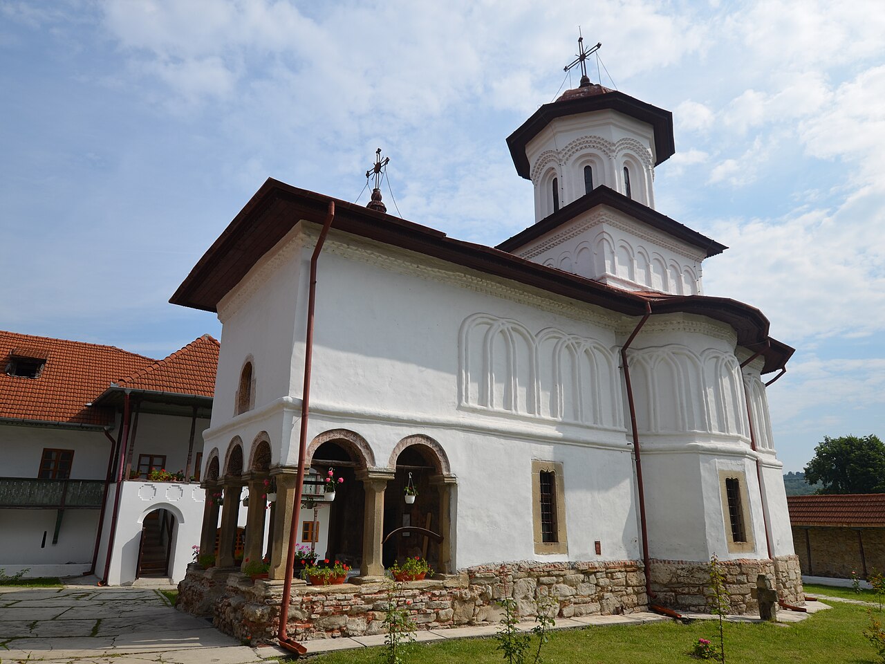 Mănăstirea Sărăcinești